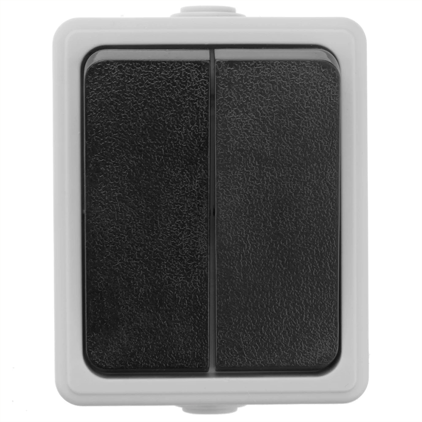 doble conmutador estanco: ideal para exteriores. Protege tus instalaciones eléctricas de la humedad y el polvo, garantizando un rendimiento seguro y duradero en cualquier ambiente.