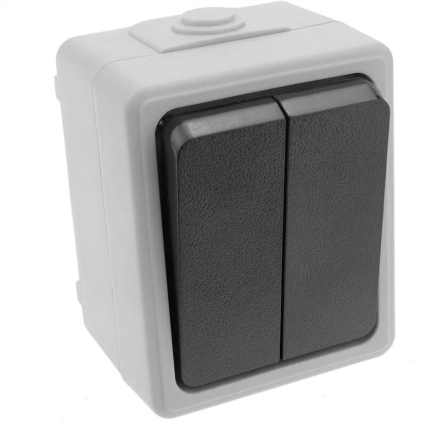 doble conmutador estanco: ideal para exteriores. Protege tus instalaciones eléctricas de la humedad y el polvo, garantizando un rendimiento seguro y duradero en cualquier ambiente.