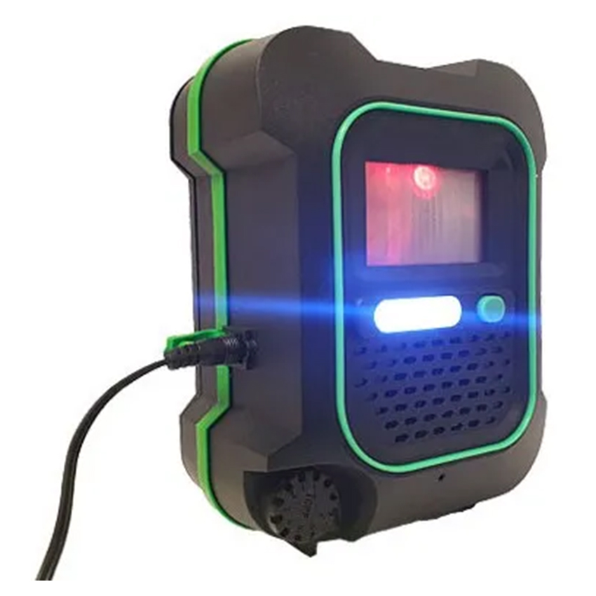 rEPULSOR EXTERIOR CON DESTELLOS: Perfecto para resguardar tu jardín. Su potente luz ahuyenta aves y animales indeseados, asegurando un ambiente seguro y sereno en tus áreas al aire libre.